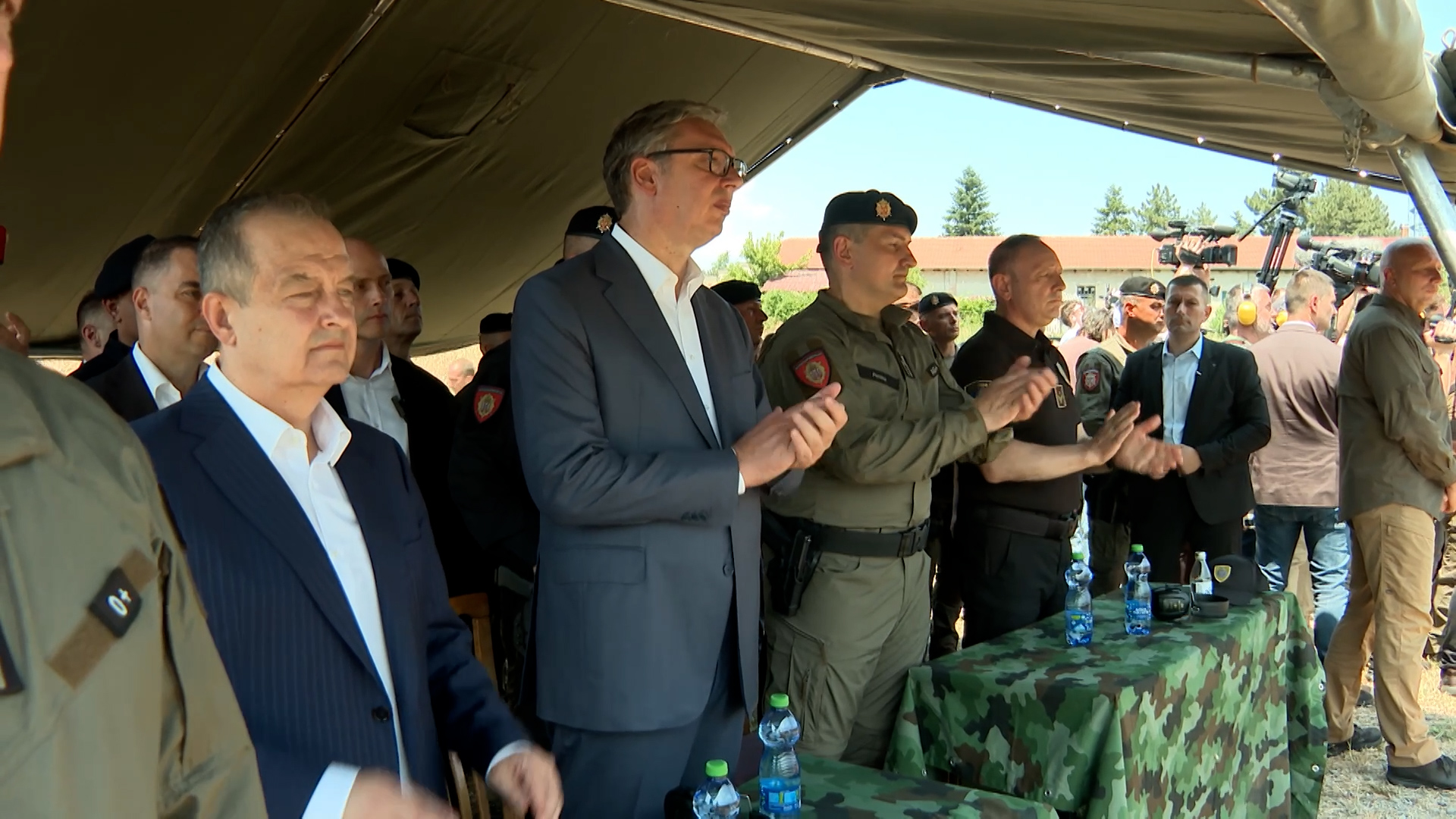 Lipovica, predsednik Srbije Aleksandar Vucic prisustvuje pokaznoj vezbi zandarmerije, pokrivanje